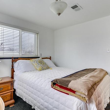 Dog-Friendly Denver Apartment With Shared Yard! エクステリア 写真